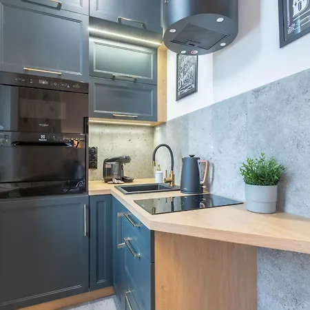 Rest In The Center Spot Познань