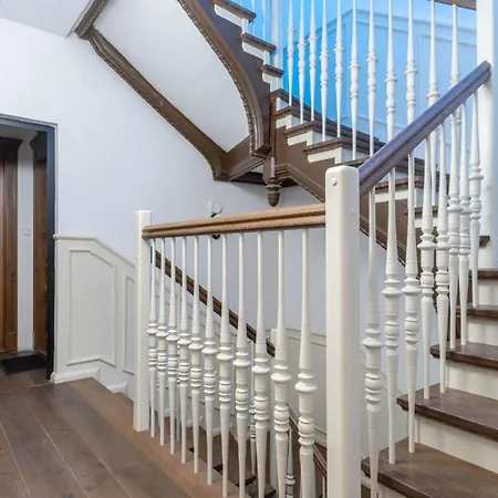 Апартаменти Rest In The Center Spot *